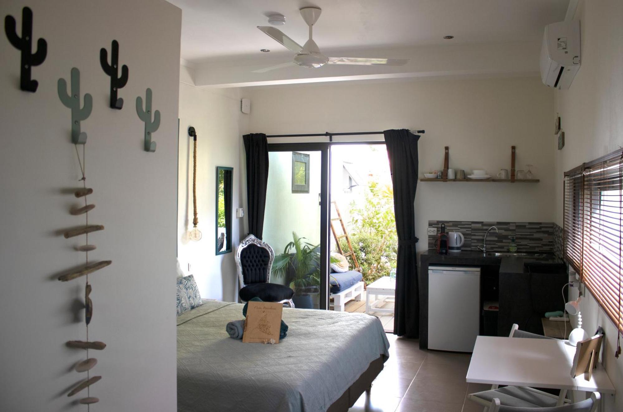 Casa Mantana Bonaire Bed and Breakfast Playa Exteriör bild